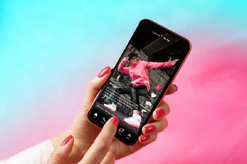 Ilustrasi: Seperti di TikTok, konten Instagram Reels bisa diunduh.